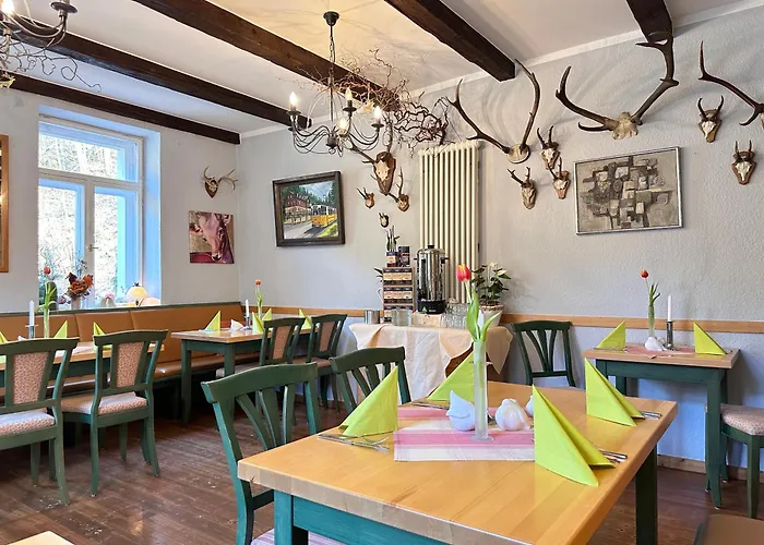 Forsthaus 3*